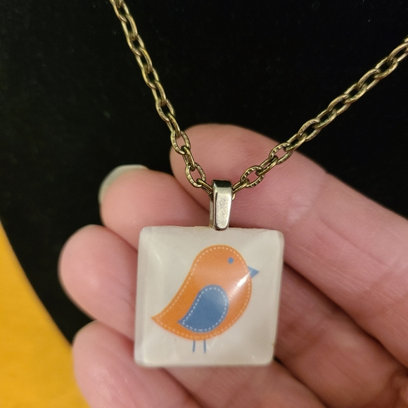 Lucite Coated Bird Pendant 16" chain with 3" Extender - Picture 2 of 6